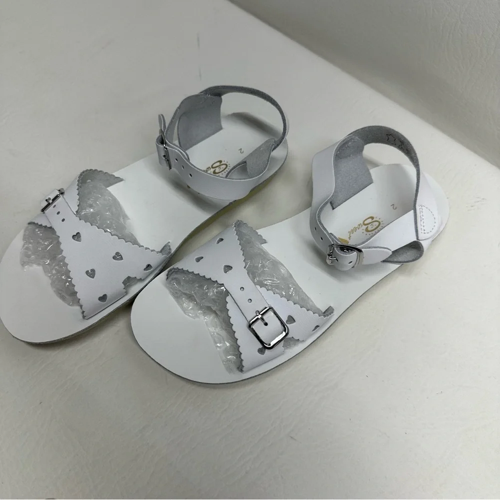Salt water White Heart Kids Sandals size 2 NWOT